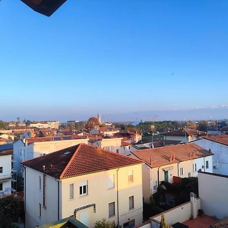 Attico A 2 Passi Dalla Stazione E Centro Storico Rávena Exterior foto